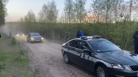 Pojazd Żandarmerii Wojskowej we wsi Zamość