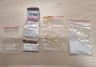 Mężczyzna przyszedł z narkotykami na przesłuchanie w komendzie