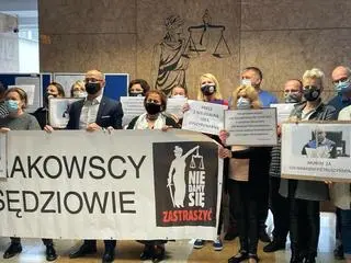Akcja poparcia i solidarności krakowskich sędziów z sędzią Markiem Pietruszyńskim