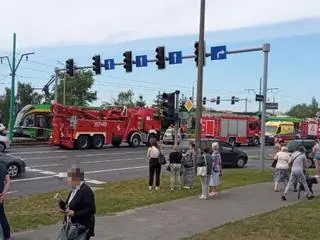 Jeden z tramwajów się wykoleił
