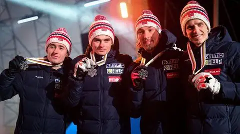 Forfang (drugi od prawej) wywalczył w tym roku srebrny medal mistrzostw świata