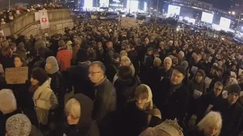 Silent march in memory of a man who set himself on fire