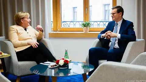 Premier Morawiecki z kanclerz Niemiec Angelą Merkel