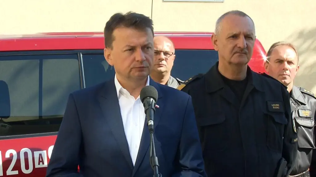 Szef MSWiA: straty i problemy po nawałnicach są sukcesywnie usuwane