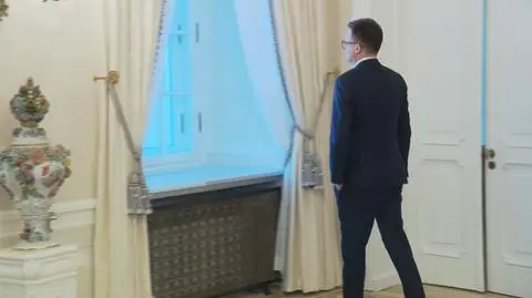 Prezydent kazał na siebie czekać. "Może będę tęsknie wyglądał przez okno?"