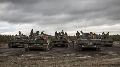 Poland asks Germany for permission to re-export of 14 tanks to Ukraine