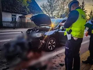 Ze wstępnych ustaleń wynika, że motocyklista wyjeżdżał z drogi poporządkowanej 