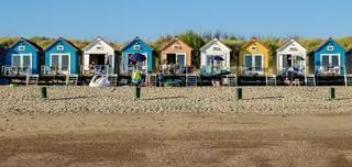 Domki plażowe w holenderskim Vlissingen, zdj. ilustracyjne