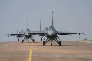 Amerykańskie myśliwce F-16 