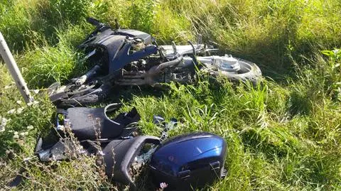 "Nie ustąpił pierwszeństwa" i uderzył w samochód. Motocyklista zginął na miejscu