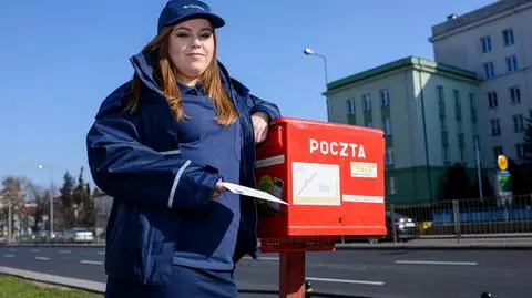 Samorządy dostają kolejne maile od poczty z decyzją premiera