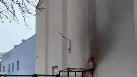 "Niestety, komuś przeszkadzała". Spłonęła lodówka społeczna, która służyła potrzebującym posiłku