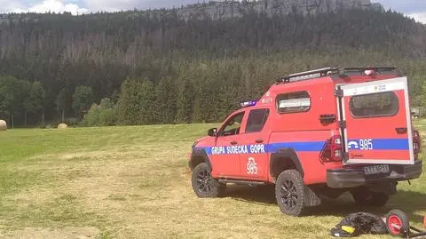 Wypadek w Górach Stołowych. Dziewięcioletnia dziewczynka wpadła do głębokiej szczeliny