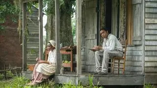 Kelsey Scott i Chiwetel Ejiofor