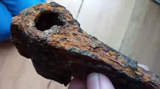 Eksponat zajęty jest silną korozją 