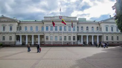 Litwa wstrzymała wydawanie wiz obywatelom Rosji, sklepy wycofują rosyjskie i białoruskie produkty