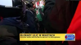 Protestujący na placu Trzech Krzyży