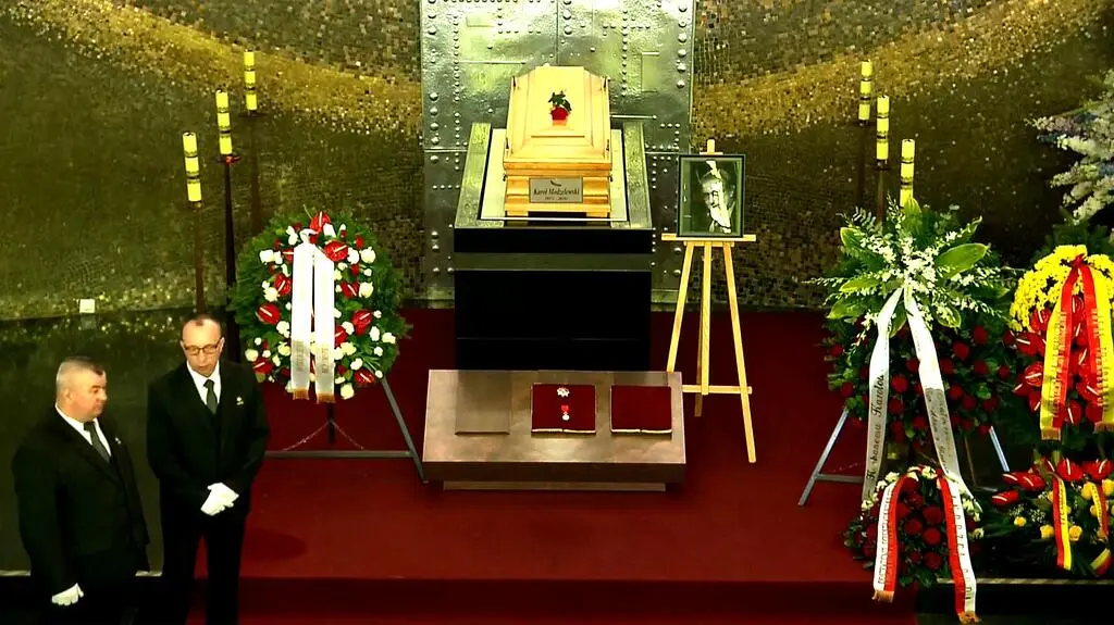 Pogrzeb rozpoczęła pieśń Bułata Okudżawy