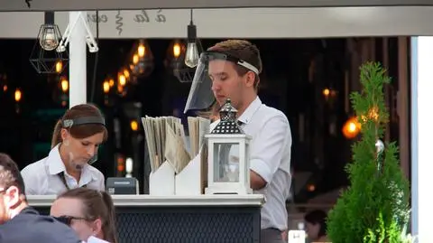 Skrócenie godzin otwarcia restauracji oraz limity w sklepach. Nowe ograniczenia