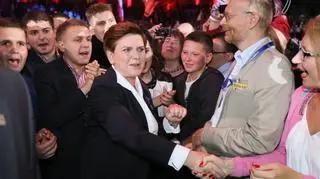 "Pani Szydło jest osobą, która może odsunąć podejrzenie i lęk, że za nią się czają Macierewicz czy inni Kamińscy"
