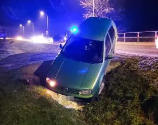 57-latek "nie trafił" we wjazd do posesji