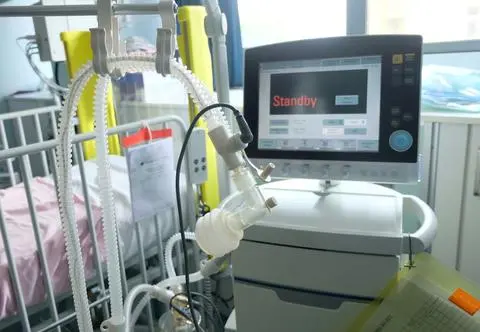 Wyłączyła respirator pacjentki obok, bo przeszkadzał jej hałas. 72-latka oskarżona o próbę zabójstwa