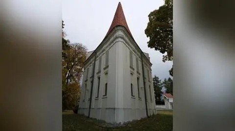 Bryła na planie trójkąta, dach jak odwrócona łódź. Niezwykła świątynia wymaga interwencji 