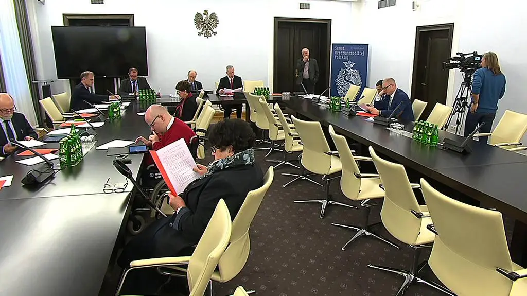 Biuro legislacji i prokurator generalny krytykują nowelizację ustawy o TK