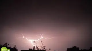 Zdjęcia wykonano z okna jednego z domów na Jeżycach