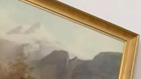 Czy musimy mieć maseczkę na spacerze z psem? Wiceminister zdrowia odpowiada