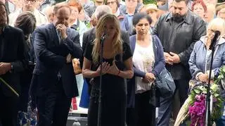 Monika Olejnik przemawia na pogrzebie Grzegorza Miecugowa