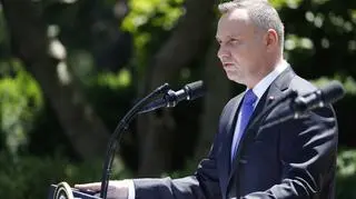 "Pan prezydent z panem premierem jeżdżą i szkalują polskich sędziów"