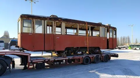 Zabytkowy tramwaj na szczecińskich torach. "Jego historia zatoczyła koło"