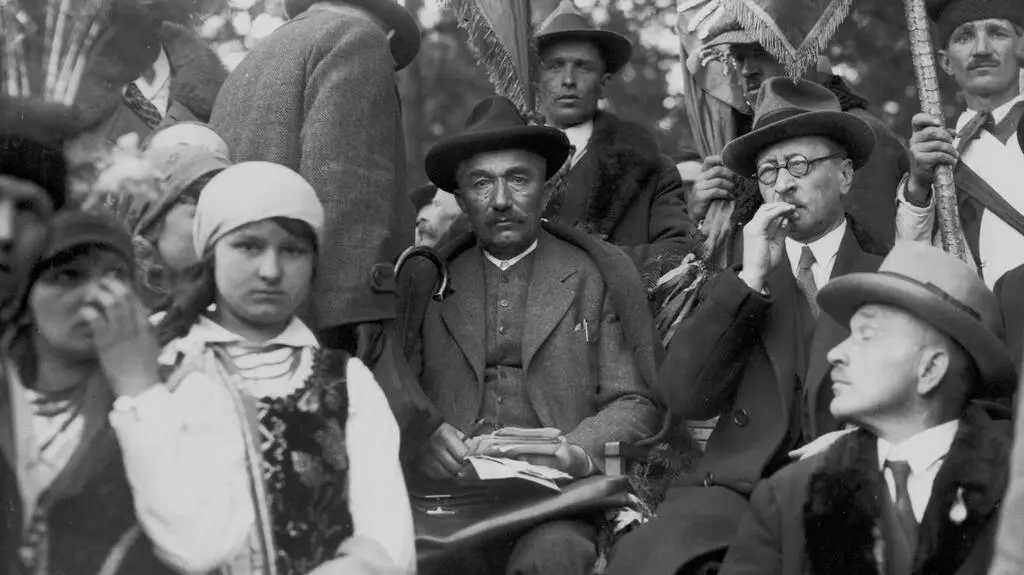Nosił się po chłopsku mówił po chłopsku czuł się chłopem
