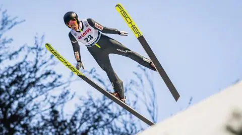 Młodziutki polski skoczek imponuje formą. Otarł się o podium