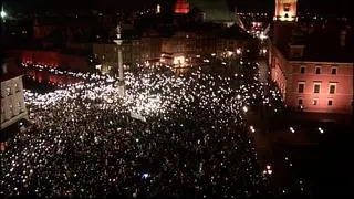Protest pod hasłem "Ani jednej więcej" na Placu Zamkowym