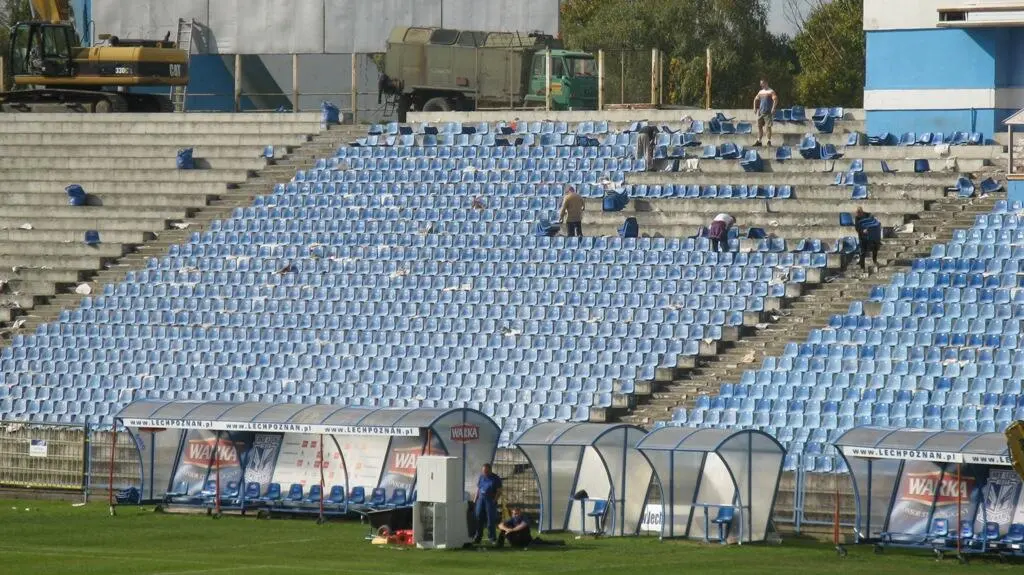Październik 2008 r