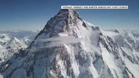 Andrzej Bargiel skied down from K2