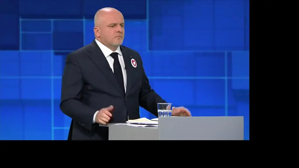 DEBATA 18