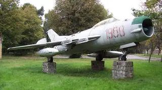 MIG 19