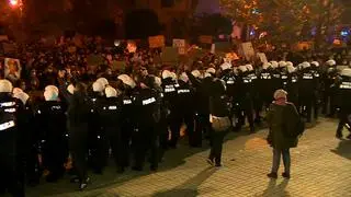 Przepychanki manifestantów z policją w Katowicach