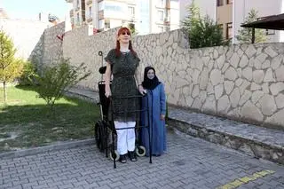 Rumeysa Gelgi, najwyższa kobieta świata