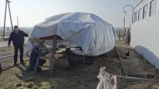 Jacht przykryty narzutą