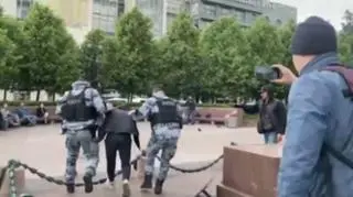 Rosyjska policja zatrzymuje uczestników demonstracji