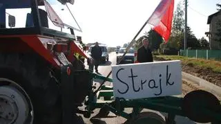 Protest mieszkańców wspomagany był maszynami rolniczymi