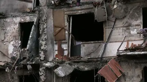 Spała, gdy pocisk uderzył w jej blok. "Zostałam wyrzucona na korytarz. Wszędzie posypało się szkło"