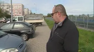 Poszkodowany o zniszczonym samochodzie