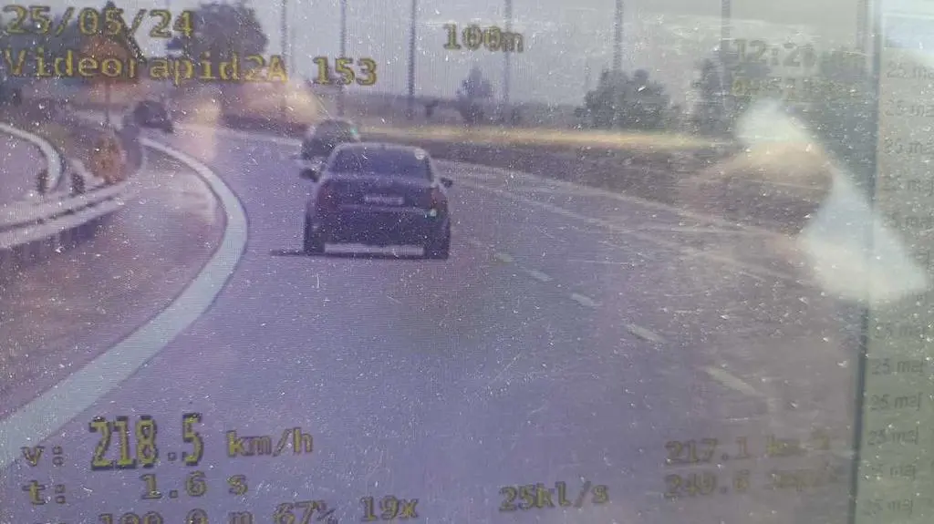 Ograniczenie prędkości w tym miejscu wynosiło 120 km/h