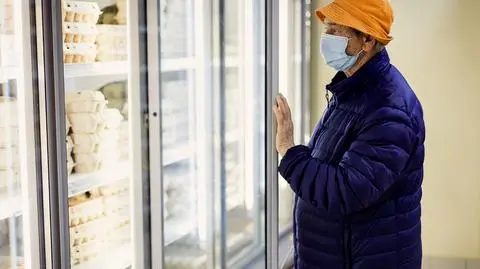 koronawirus covid sklep zakupy shutterstock_1833638218