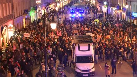 Potrącenie przez kierowcę ABW, złamanie ręki przez policjanta